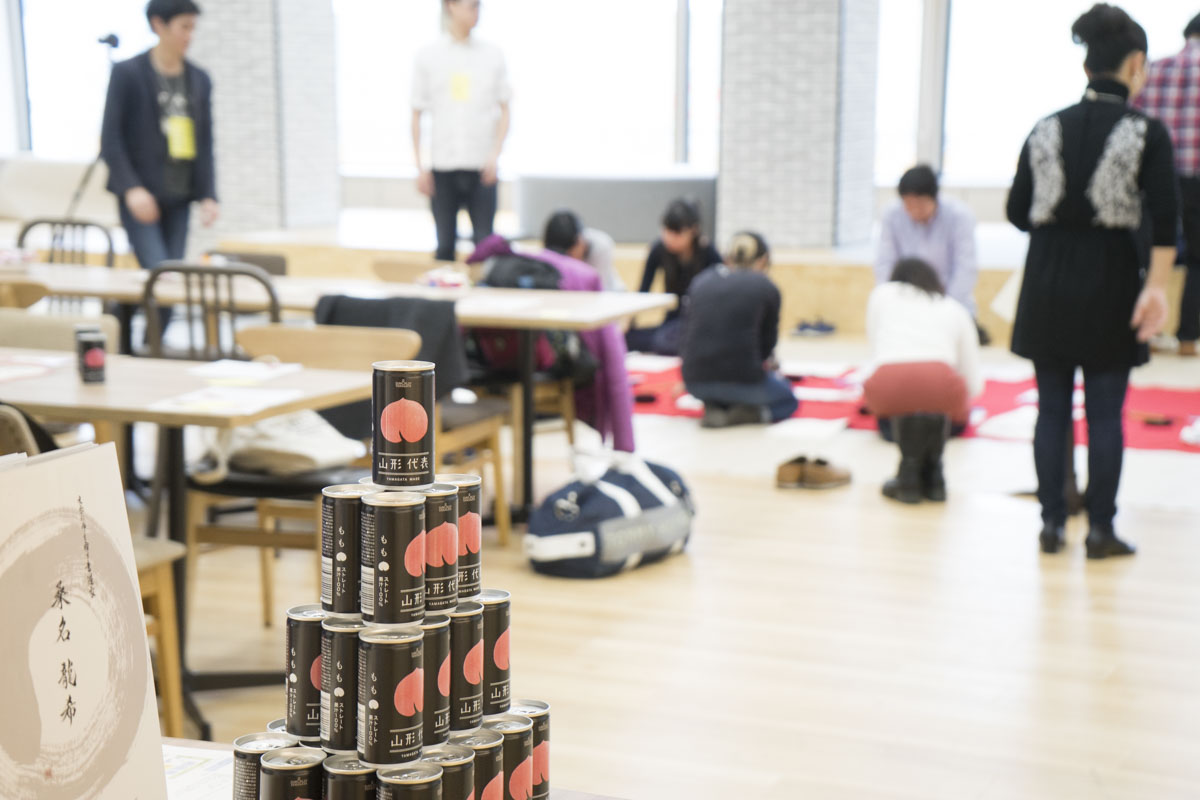 来場者全員に桃100%ジュースをプレゼント